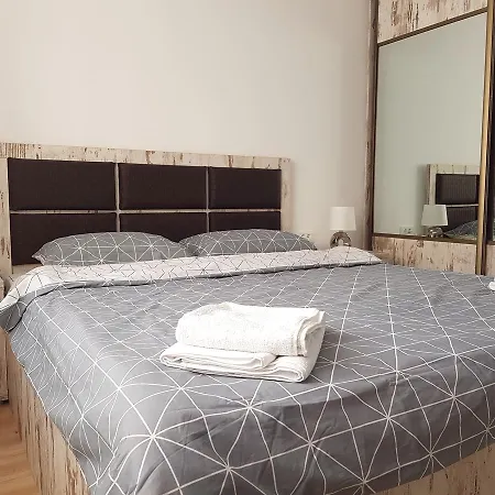 Apartman Studio 44 *